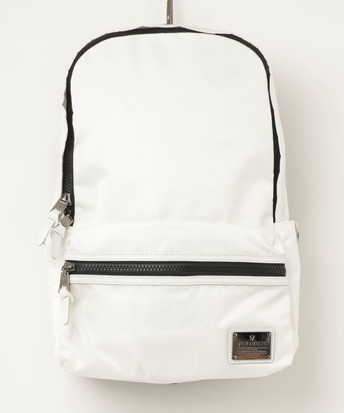 ARCHIVER（アーカイバ）の「【62】【it】【MAKAVELIC】SIERRA　STANDARD DAYPACK（バックパック/リュック・レディース・ホワイト/ダークグレー/カーキ・FREE）」の2枚目の写真