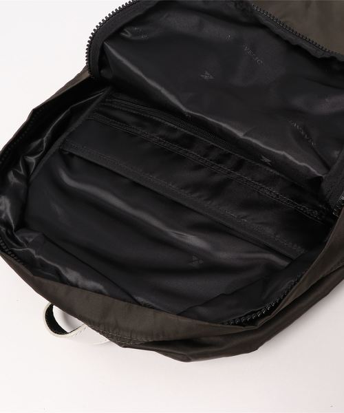 ARCHIVER（アーカイバ）の「【62】【it】【MAKAVELIC】SIERRA　STANDARD DAYPACK（バックパック/リュック・レディース・ホワイト/ダークグレー/カーキ・FREE）」の7枚目の写真