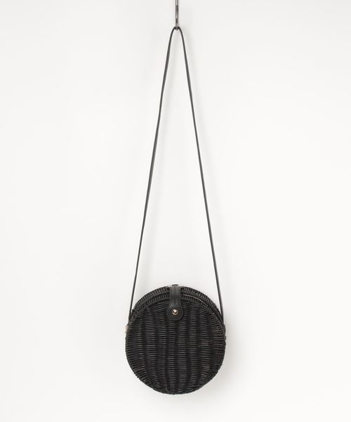 INTERPLANET（インタープラネット）の「ラタンラウンドポシェット（ショルダーバッグ・レディース・ブラック/キャメル・フリー）」の2枚目の写真