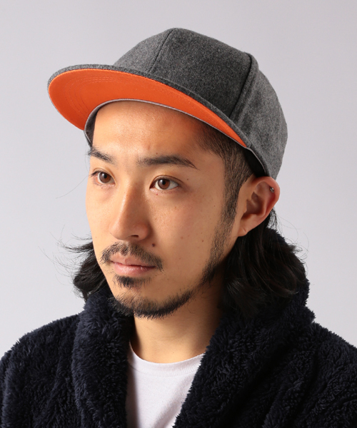BEAMS（ビームス）の「□BEAMS / SLメルトンFLAT CAP（キャップ・メンズ・グレー/ネイビー/その他1・ONE SIZE）」の2枚目の写真