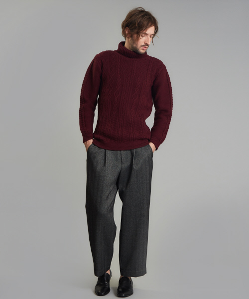 5351 POUR LES HOMMES(ゴーサンゴーイチプールオム)の「ルーガ タートルネックニット(ニット/セーター・メンズ・ブルー/ホワイト/ブラック/グレー/ワイン・44/46/48)」の8枚目の写真