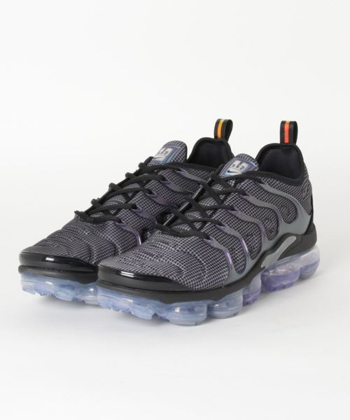 nike air vapormax plus black and grey
