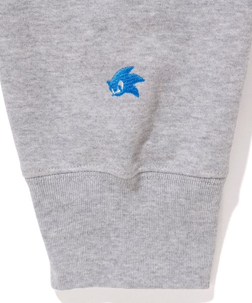 XLARGE（エクストララージ）の「【XLARGE×SONIC THE HEDGEHOG】 CREW NECK SWEAT（スウェット・メンズ・ブラック/ブルー/アッシュ・SMALL/MEDIUM/LARGE/X-LARGE）」の4枚目の写真