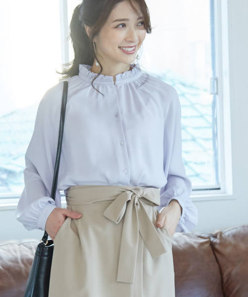 MAKER'S SHIRT KAMAKURA(メーカーズ シャツ カマクラ)の「【鎌倉シャツ×ViS】ジョーゼットスタンドフリルブラウス(シャツ/ブラウス)」|ラベンダー