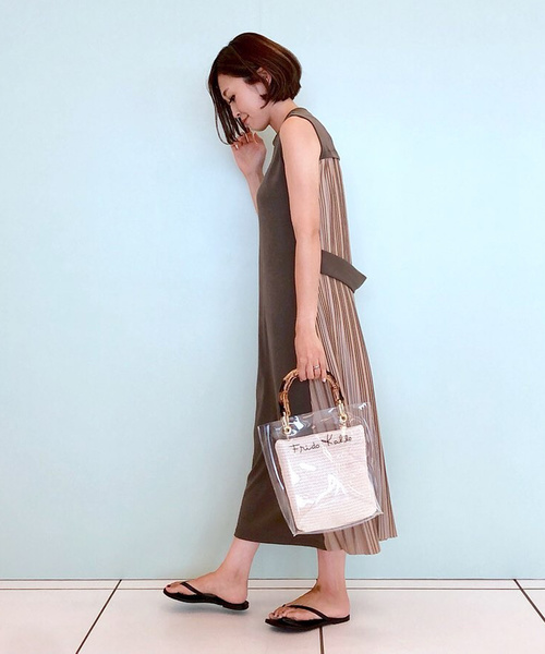 shopnikoniko（ショップニコニコ）の「バンブークリアバッグビニールバッグ（ハンドバッグ・レディース・ブラック/アイボリー・フリー）」の6枚目の写真