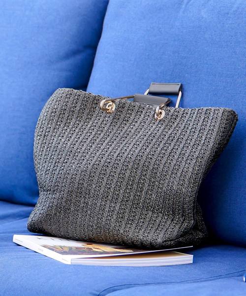 KOBE LETTUCE(コウベレタス)の「GOLDハンドルペーパーカゴバッグ(ハンドバッグ・レディース・アイボリー/ブラウン/ブラック・FREE)」の1枚目の写真