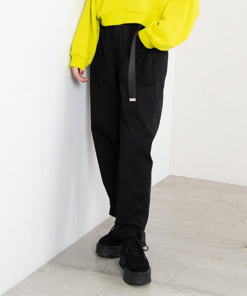 WEGO(ウィゴー)の「WEGO/【2点セット】チノベルト付きワイドテーパードパンツ(チノパンツ・レディース・ブラック/ベージュ・FREE)」の1枚目の写真