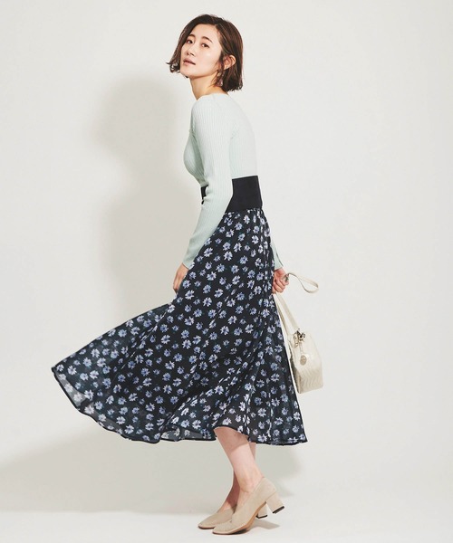 The Virgnia（ザ ヴァージニア）の「オリジナルマーガレット柄スカート（スカート・レディース・ネイビー/ベージュ・38/36）」の5枚目の写真