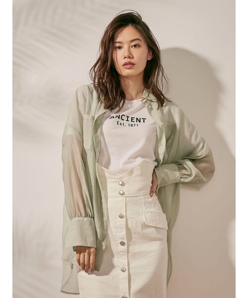 dazzlin（ダズリン）の「シアーサマーオーバーシャツ【シースルーブラウス】（シャツ/ブラウス・レディース・オフホワイト/ベージュ/グリーン/オレンジ・FREE）」の4枚目の写真