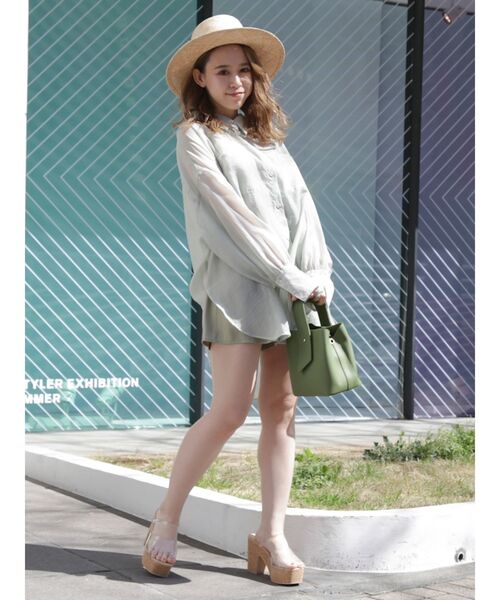 dazzlin（ダズリン）の「シアーサマーオーバーシャツ【シースルーブラウス】（シャツ/ブラウス・レディース・オフホワイト/ベージュ/グリーン/オレンジ・FREE）」の8枚目の写真