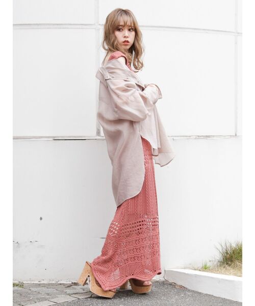 dazzlin（ダズリン）の「シアーサマーオーバーシャツ【シースルーブラウス】（シャツ/ブラウス・レディース・オフホワイト/ベージュ/グリーン/オレンジ・FREE）」の10枚目の写真