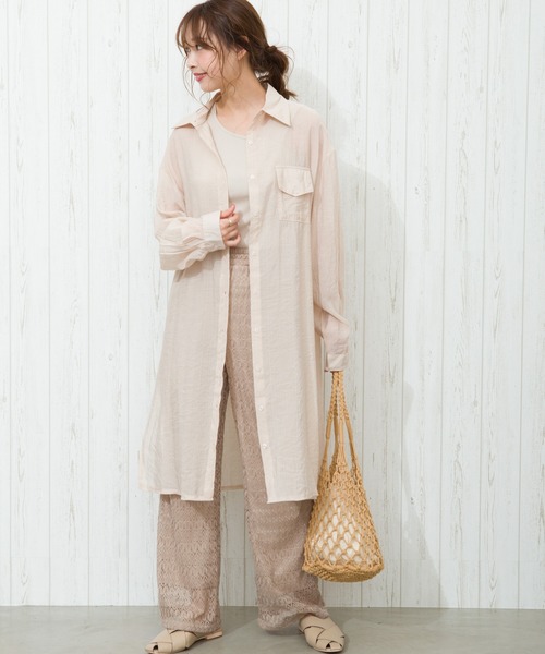 SpRay（スプレイ）の「【WEB限定】シア－サイドスリットロングシャツ（シャツ/ブラウス・レディース・ホワイト/ベージュ/グレー/イエロー・FREE）」の4枚目の写真