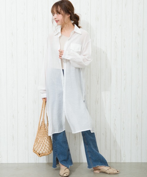 SpRay（スプレイ）の「【WEB限定】シア－サイドスリットロングシャツ（シャツ/ブラウス・レディース・ホワイト/ベージュ/グレー/イエロー・FREE）」の2枚目の写真