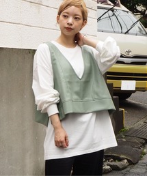 2020AW レザー深Vネックベスト