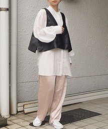 2020AW レザー深Vネックベスト