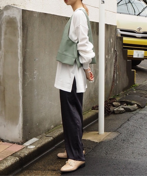 tiptop（ティップトップ）の「2020AW レザー深Vネックベスト（ベスト・レディース・アイボリー/ブラック/グリーン・FREE）」の19枚目の写真