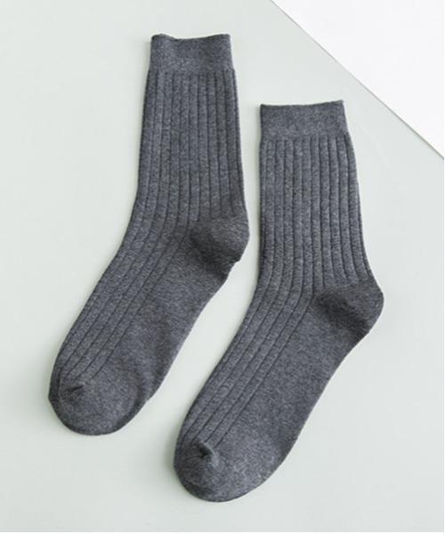 Fun & Daily（ファンアンドデイリー）の「F&D : クラシックカラーソックス（ソックス/靴下・メンズ・イエロー/ブルー/ブラック/グリーン/オレンジ/ホワイト/ライトグレー/ブラウン/ネイビー/チャコールグレー・FREE）」の4枚目の写真