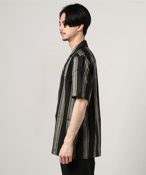 FRED PERRY（フレッドペリー）の「Stripe Revere Collar Shirt（シャツ/ブラウス・メンズ・ブラック・S/M/L/XS）」の2枚目の写真