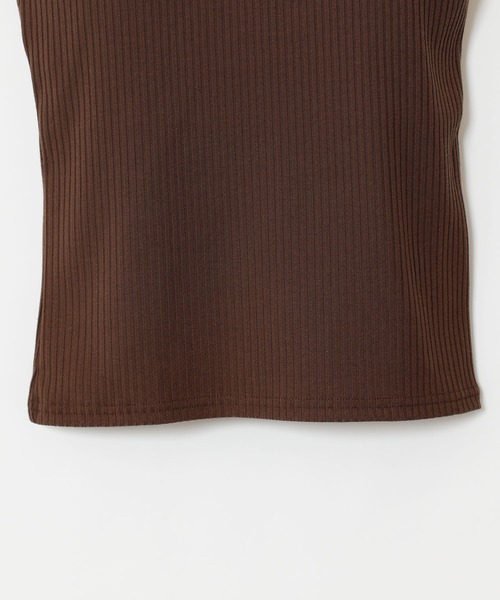 COLONY 2139（コロニートゥーワンスリーナイン）の「【WEB限定】カップ付きテレコバッククロスキャミソール(パット取り外し可)（キャミソール・レディース・ブラック/ベージュ/ブラウン/オフホワイト/モカ・FREE）」の9枚目の写真