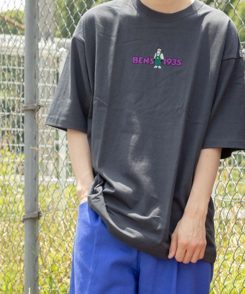 WEGO（ウィゴー）の「WEGO/別注ベンデイビスロゴ刺繍ビッグシルエットTシャツ（Tシャツ/カットソー・メンズ・サックスブルー/グリーン系その他/イエロー/ホワイト/アイボリー/スミクロ/その他1/その他2/その他3・SMALL/MEDIUM/LARGE）」の4枚目の写真