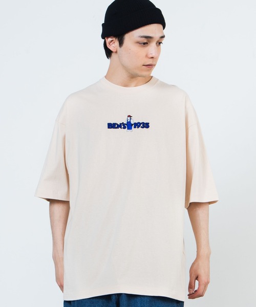 WEGO（ウィゴー）の「WEGO/別注ベンデイビスロゴ刺繍ビッグシルエットTシャツ（Tシャツ/カットソー・メンズ・サックスブルー/グリーン系その他/イエロー/ホワイト/アイボリー/スミクロ/その他1/その他2/その他3・SMALL/MEDIUM/LARGE）」の10枚目の写真