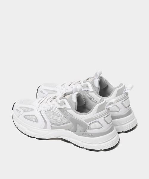 23.65（イーシプサムチョンユクオ）の「【23.65/イーシプサムチョンユクオ】PIPER スニーカー（スニーカー・レディース・ホワイト/ブラック/ダークグレー・24cm/25cm/23㎝）」の14枚目の写真