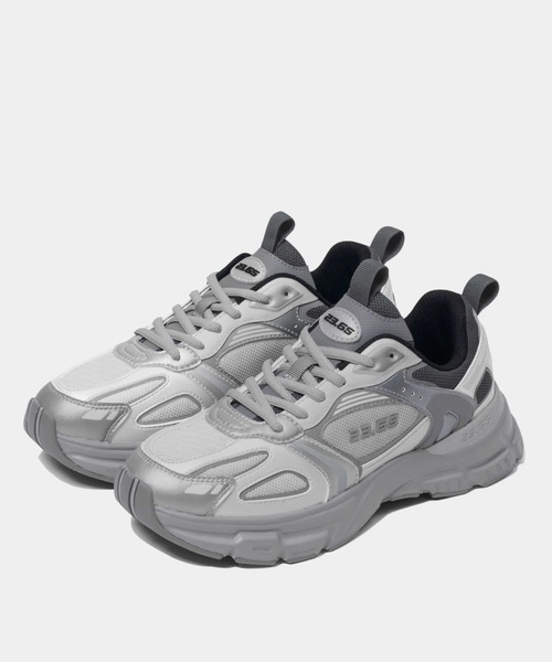 23.65（イーシプサムチョンユクオ）の「【23.65/イーシプサムチョンユクオ】PIPER スニーカー（スニーカー・レディース・ホワイト/ブラック/ダークグレー・24cm/25cm/23㎝）」の18枚目の写真