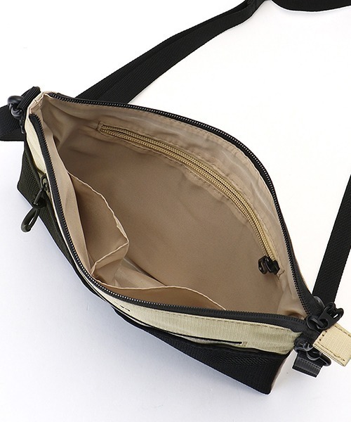 MONO　COMME CA（モノコムサ）の「サコッシュ（ショルダーバッグ・レディース・ブラック/ベージュ・FREE）」の9枚目の写真