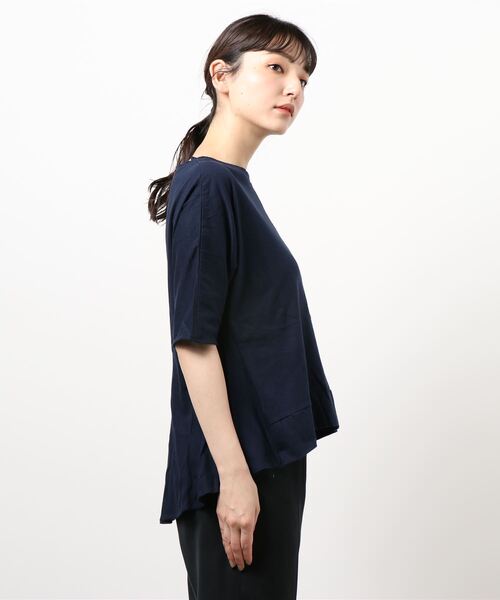 BELLUNA(ベルーナ)の「抗ウイルス加工素材バックフレアープルオーバー(Tシャツ/カットソー・レディース・ネイビー/ターコイズブルー/グレー系その他/レッド系その他・MEDIUM/LARGE/X-LARGE)」の10枚目の写真