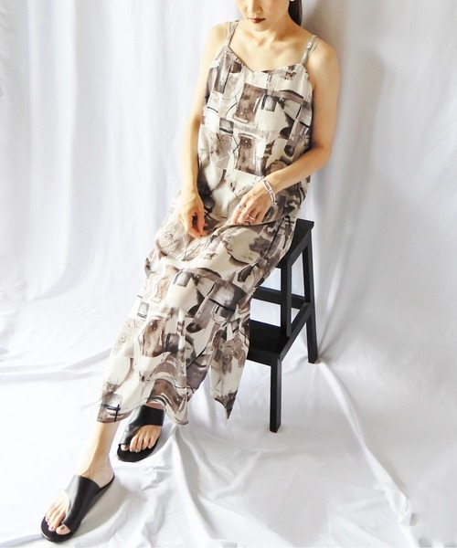 y/m by Yukie（イムバイユキエ）の「アート柄キャミワンピース（ワンピース・レディース・グレー/オレンジ・FREE）」の17枚目の写真
