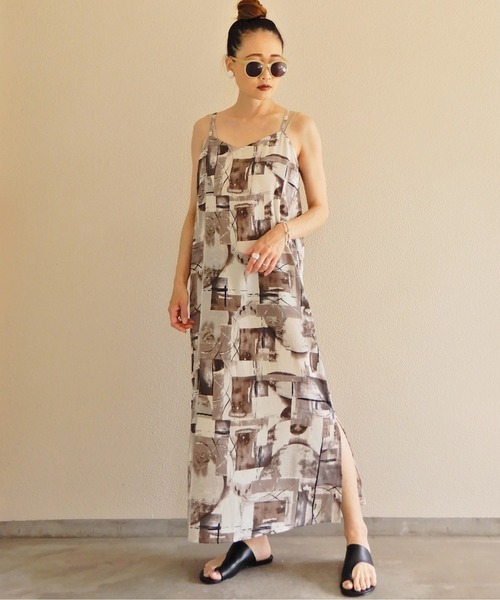 y/m by Yukie（イムバイユキエ）の「アート柄キャミワンピース（ワンピース・レディース・グレー/オレンジ・FREE）」の9枚目の写真