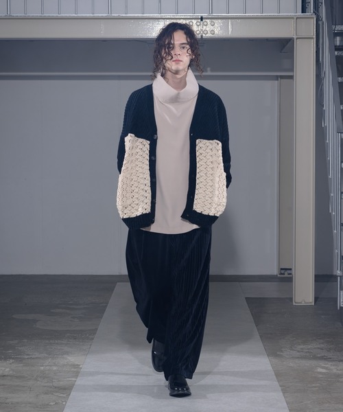 CASPER JOHN（キャスパージョン）の「Pleats Switch Velor Pants/プリーツスイッチベロアパンツ（その他パンツ・メンズ・ブラウン/ブラック・SMALL/MEDIUM/LARGE）」の3枚目の写真