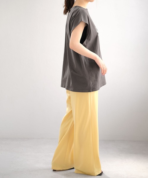 ＡＮＤＪ（アンドジェイ）の「カレッジプリントフレンチスリーブTシャツ（Tシャツ/カットソー・レディース・チャコール/ベージュ系その他・M）」の4枚目の写真