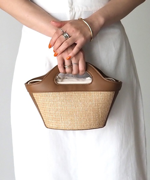 Riberry(リベリー)の「トリミングミニカゴバッグ(かごバッグ・レディース・ホワイト/ブラック/ベージュ/ブラウン/グリーン・FREE)」の4枚目の写真