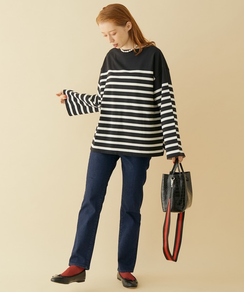 MADEMOISELLE ROPE'(マドモアゼル ロペ)の「オーバーサイズボーダーロングスリーブカットソー(Tシャツ/カットソー・レディース・ブラック/ホワイト・38)」の8枚目の写真