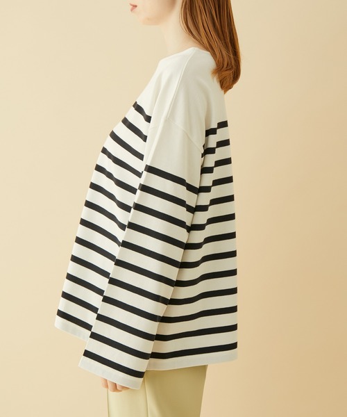 MADEMOISELLE ROPE'(マドモアゼル ロペ)の「オーバーサイズボーダーロングスリーブカットソー(Tシャツ/カットソー・レディース・ブラック/ホワイト・38)」の19枚目の写真