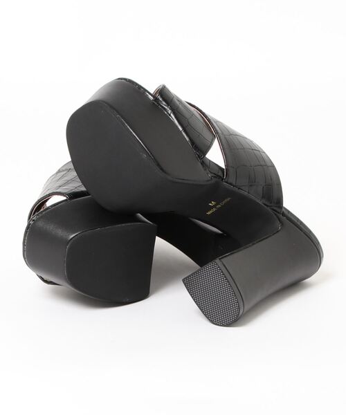 one wayザッカ（ワンウェイザッカ）の「【oneway】チャンキークロスアッパーサンダル（サンダル・レディース・ブラック系その他・L/M）」の2枚目の写真