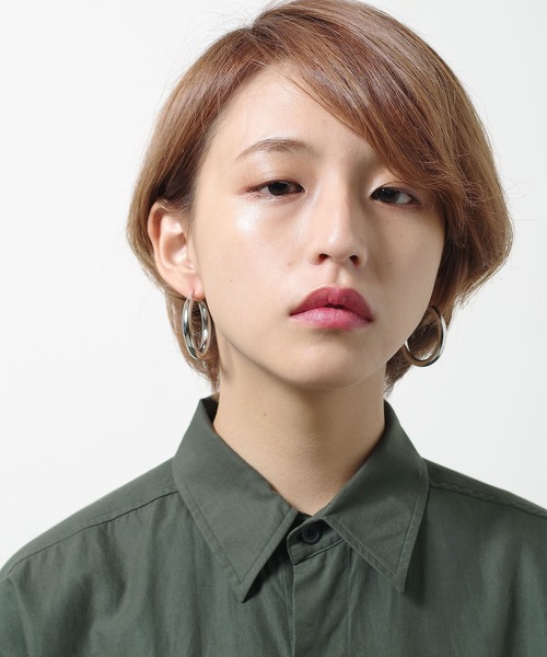 Taaii(ターイ)の「Taaii : BIG HOOP PIERCE / ビックフープピアス(ピアス(両耳用)・レディース・シルバー/ゴールド・ONE SIZE)」の3枚目の写真