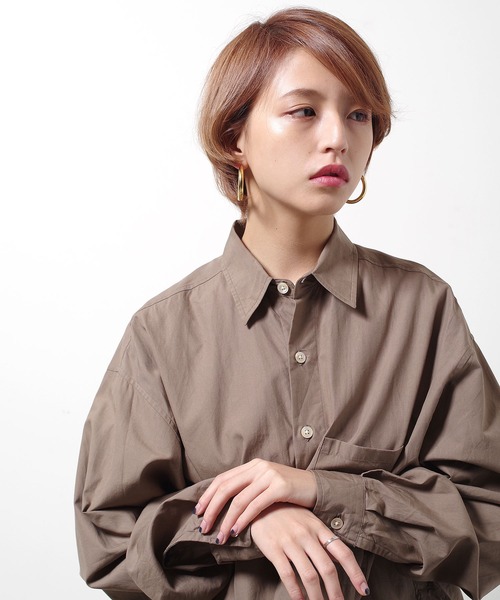 Taaii(ターイ)の「Taaii : BIG HOOP PIERCE / ビックフープピアス(ピアス(両耳用)・レディース・シルバー/ゴールド・ONE SIZE)」の7枚目の写真
