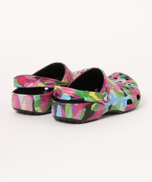 crocs(クロックス)の「クロックス crocs クラシック バブル ブロック クロッグ Classic Bubble Block Clog(サンダル・レディース・ブラック/マルチ・23cm/24cm/25cm/26cm/28cm/29cm/22cm/27cm)」の3枚目の写真