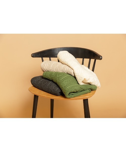 CIENA（シエナ）の「ボリュームスリーブケーブルニット（ニット/セーター・レディース・オフホワイト/チャコール/ベージュ/グリーン・FREE）」の11枚目の写真