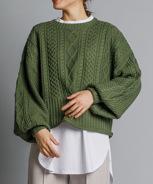 CIENA（シエナ）の「ボリュームスリーブケーブルニット（ニット/セーター・レディース・オフホワイト/チャコール/ベージュ/グリーン・FREE）」の14枚目の写真