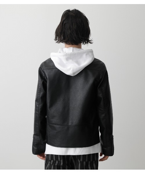 AZUL by moussy（アズールバイマウジー）の「FAUX LEATHER SINGLE RIDERS/フェイクレザーシングルライダース（ライダースジャケット・メンズ・ブラック・SMALL/MEDIUM/LARGE/X-LARGE）」の7枚目の写真