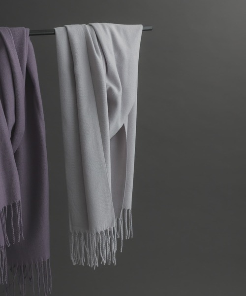 SENSE OF PLACE by URBAN RESEARCH(センスオブプレイスバイアーバンリサーチ)の「無地ストール(マフラー・レディース・ライトベージュ/ブラック/イエロー/ベージュ/グレー/ライトブルー/パープル/カーキ/パープル系その他/アイボリー・ONE)」の9枚目の写真