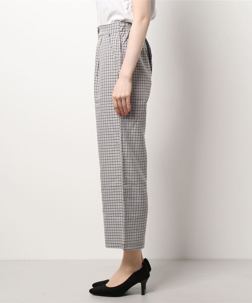 ECRIRE（エクリール）の「ワンタックチェックパンツ（その他パンツ・レディース・ブラック/ブラウン/ベージュ・M）」の13枚目の写真