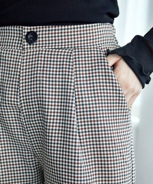 ECRIRE（エクリール）の「ワンタックチェックパンツ（その他パンツ・レディース・ブラック/ブラウン/ベージュ・M）」の18枚目の写真