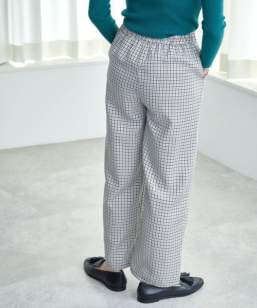 ECRIRE（エクリール）の「ワンタックチェックパンツ（その他パンツ・レディース・ブラック/ブラウン/ベージュ・M）」の7枚目の写真