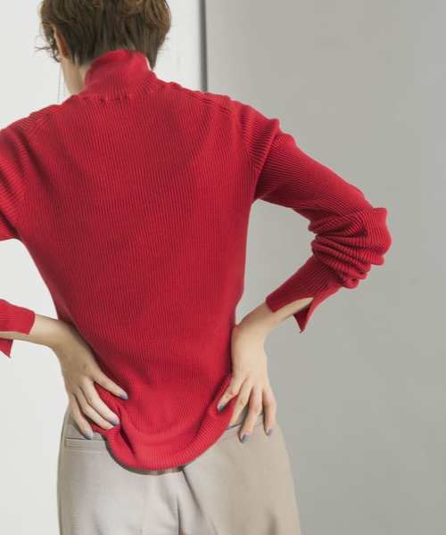 URBAN RESEARCH(アーバンリサーチ)の「『UR TECH』 ハイネックリブニット(ニット/セーター・レディース・ブラック/レッド/オフホワイト/グレー系その他/キャメル・FREE)」の5枚目の写真