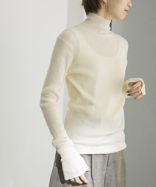 URBAN RESEARCH(アーバンリサーチ)の「『UR TECH』 ハイネックリブニット(ニット/セーター・レディース・ブラック/レッド/オフホワイト/グレー系その他/キャメル・FREE)」の13枚目の写真