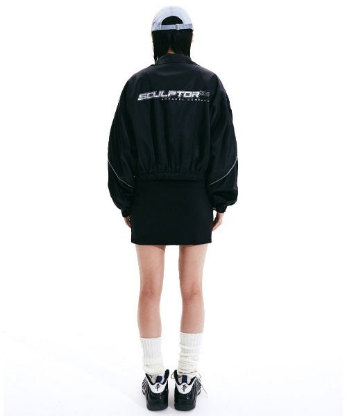 SCULPTOR（スカルプター）の「Satin Crop Windbreaker/サテンクロップウィンドブレーカー（その他アウター・レディース・ブラック/ライトグレー・FREE）」の16枚目の写真